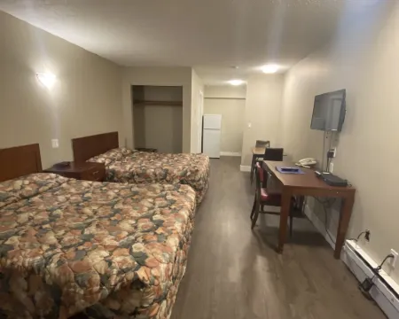 Imperial Motel Hotels in 100 Mile House