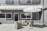 Wyz Attiki Aparthotel Hotel di West Athens
