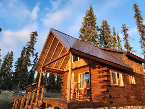 Avens Alaska Hotels in Slana