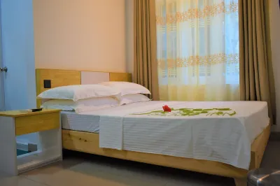 Explore Island Inn Hotels near FUNA JOALI