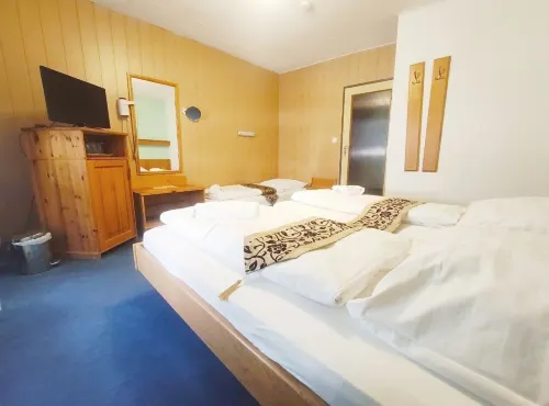 โรงแรมซิตี้ พอร์ไซม์