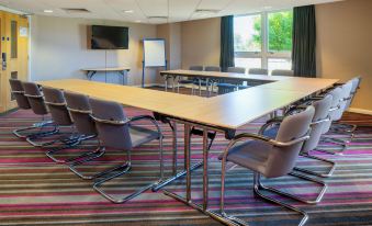 Holiday Inn Express London - Epsom Downs