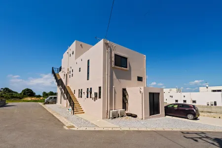 Gbreeze Отели рядом с достопримечательностью «Lazor Garden Alivila Cristea Church»