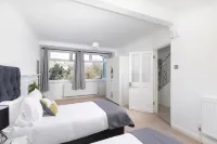 Skyvillion - Enfield 4Bed House W/Garden + Parking