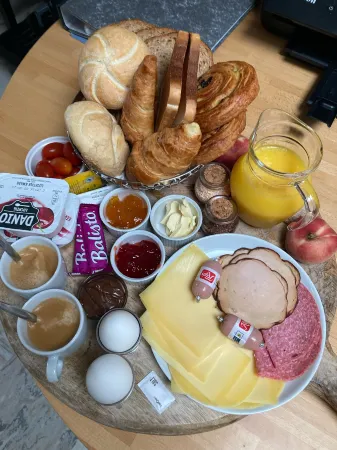 Plato by Hofstad Studio’s Отели в г. Схевенинген