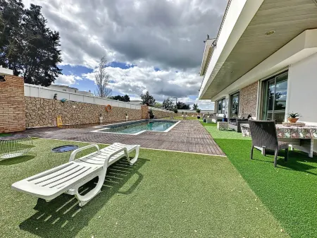 Aparts & Suites summer cascade Alvor Отели в г. Алвор