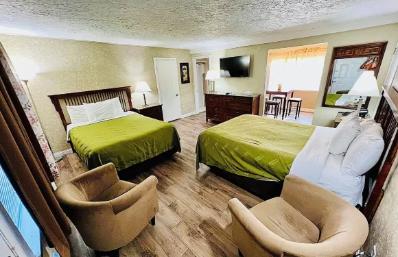 聖人與沙灘汽車旅館