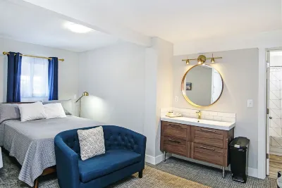 Coastal Suites Resort Hotels in Frankfort