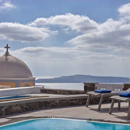 Villa Dakoronia•Stunning caldera view Private Pool