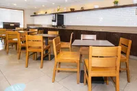 Country Inn & Suites by Radisson, Rapid City, SD - breakfast