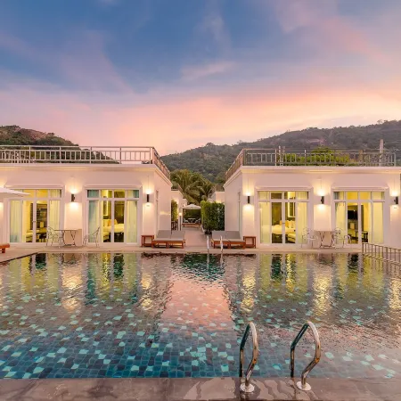 T Villas Hua Hin Отели рядом с достопримечательностью «Пляж Сай Ной»