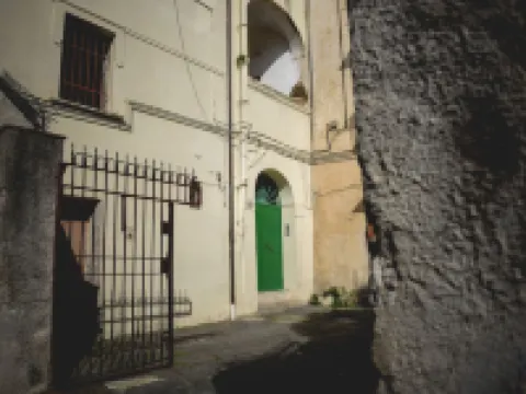 優雅民宿-薩萊諾老巷子 薩萊諾住宿飯店