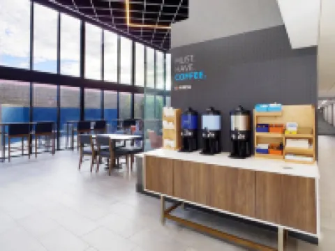 Holiday Inn Express & Suites PHOENIX-TEMPE by IHG Hotels in Scottsdale