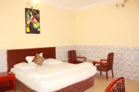 Carlcon Hotel