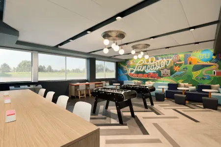 Tru by Hilton Lancaster East Отели в г. Ланкастер