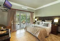 UShaka Manor Guest House - Pet friendly