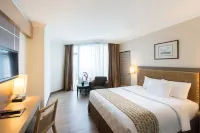 Almadera Hotel