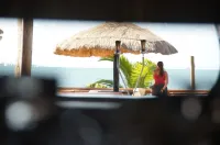 Smugglers Cove Beach Resort & Hotel - Mountain view
