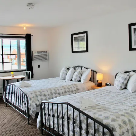Chalet Inn