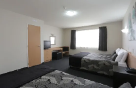 家園別墅汽車旅館