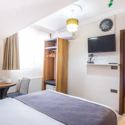 Campus Boutique Hotel Hotel dekat Tuyap Convention Centre