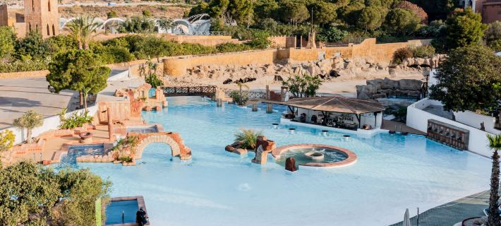 Four Points by Sheraton Costa Blanca Resort Ξενοδοχεία στην πόλη Μπενιντόρμ