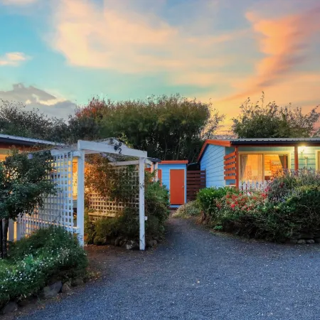 Boat Harbour Garden Cottages