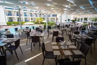 Ticho's Greenblu Hotel - parking