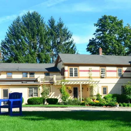 1802 House Bed & Breakfast