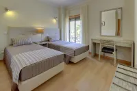 Pinheiros da Balaia Villas
