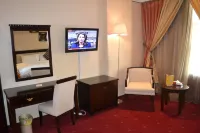 Bilqase Throne Hotel