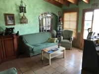 Hostal Cafeteria El Mero - parking