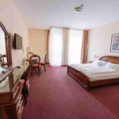 Pannonia Hotel Rooms