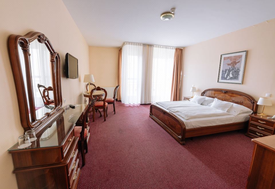 1. 파노이아 호텔..