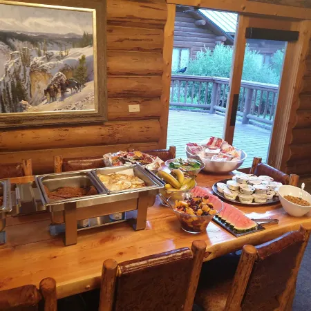320 Guest Ranch