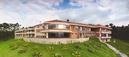 Hotel Medina Del Lago Отели в г. Гонсалес Суарес