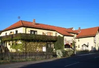 Gasthof Zur Krone Отели в г. Эрленбах-на-Майне