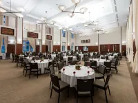 The Knight Center at Washington University Các khách sạn gần Nhà hát The Muny