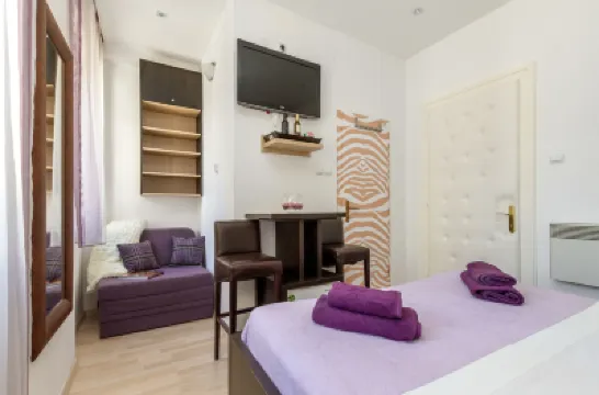 Apartments Aspalathos Hotels near Bacvice