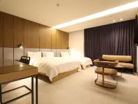 Hotel Eco Stay Hotels near Jogyeongdan