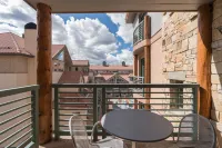 Inn at Lost Creek - Mountain view
