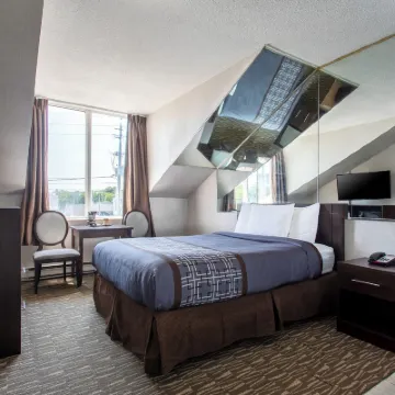 Super 5 Inn Hotels near Sherway Gardens