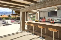 DoubleTree by Hilton Golf Resort Palm Springs - bar