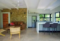 Ungava Retreat Hotels in Marloth Park