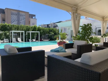 White House Luxury Hospitality