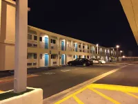 Anaheim Executive Inn & Suites - Motels