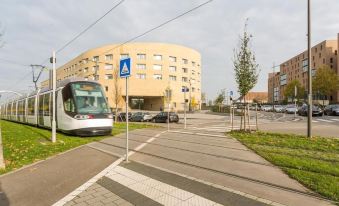 Nemea Appart Hotel Elypseo Strasbourg Port