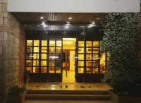 Douma Hotel Hoteles cerca de Phoenician Wall