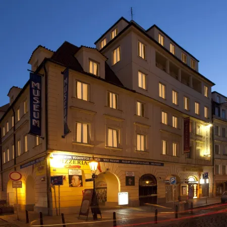 Hotel Melantrich Отели рядом с достопримечательностью «Музей Мухи»
