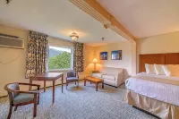 Town & Country Inn & Resort Hotels in Gorham